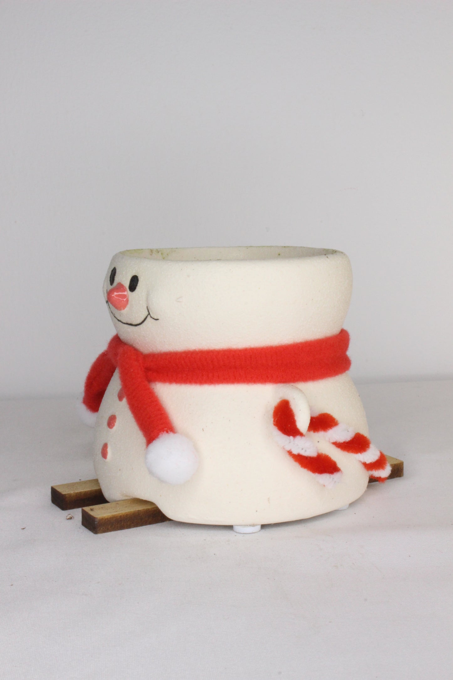 Macetero Esquí Muñeco Nieve Rojo